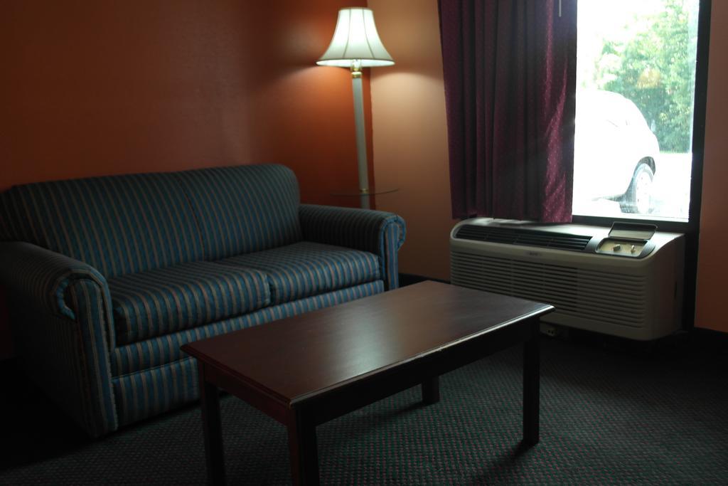 Americas Best Value Inn And Suites Ноксвил Екстериор снимка