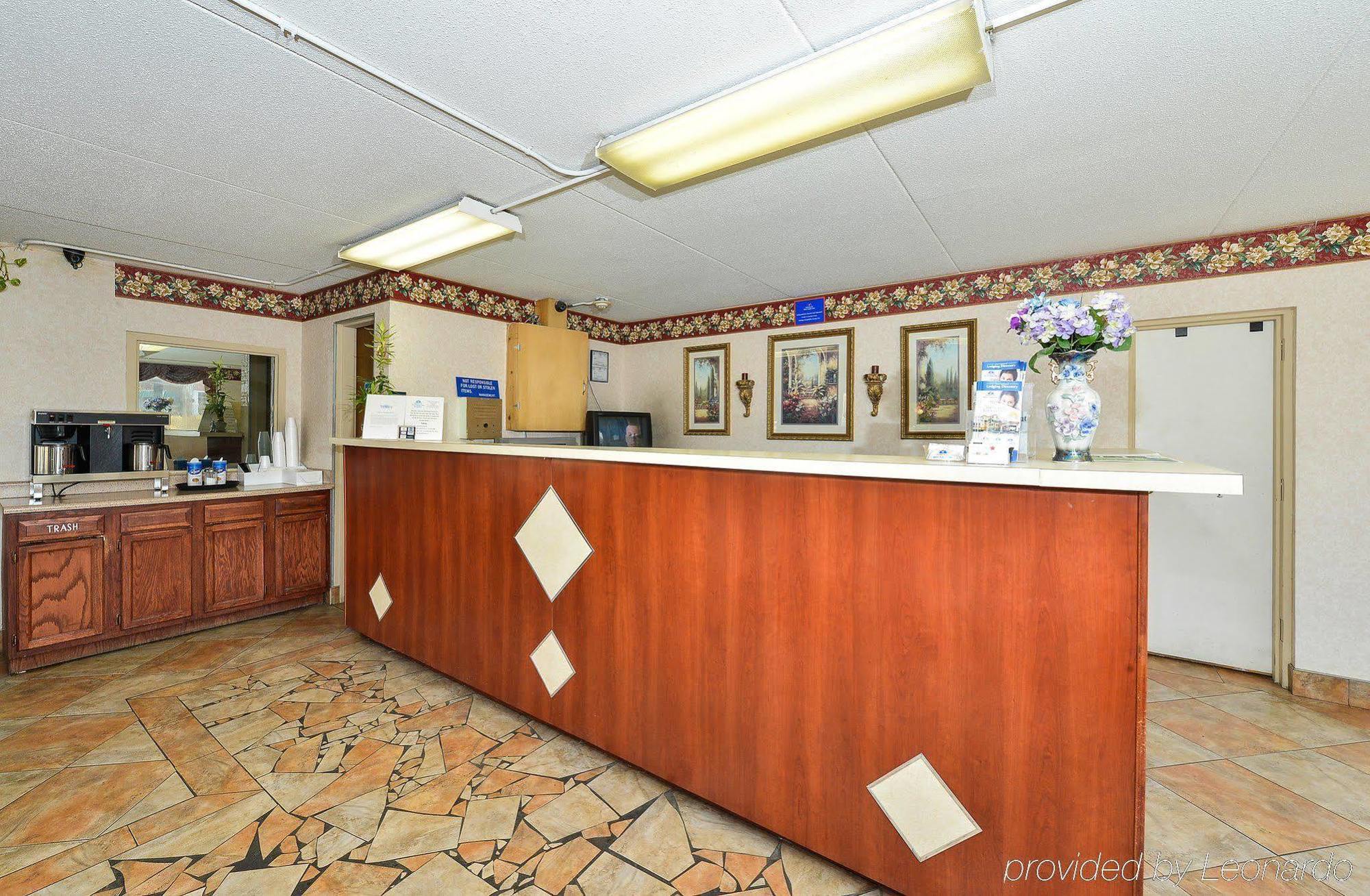 Americas Best Value Inn And Suites Ноксвил Екстериор снимка